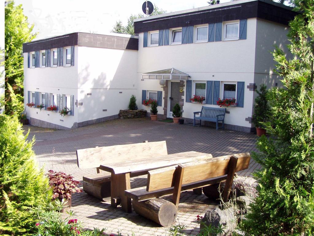 Ferienhaus Waldrand Ulmen Bagian luar foto