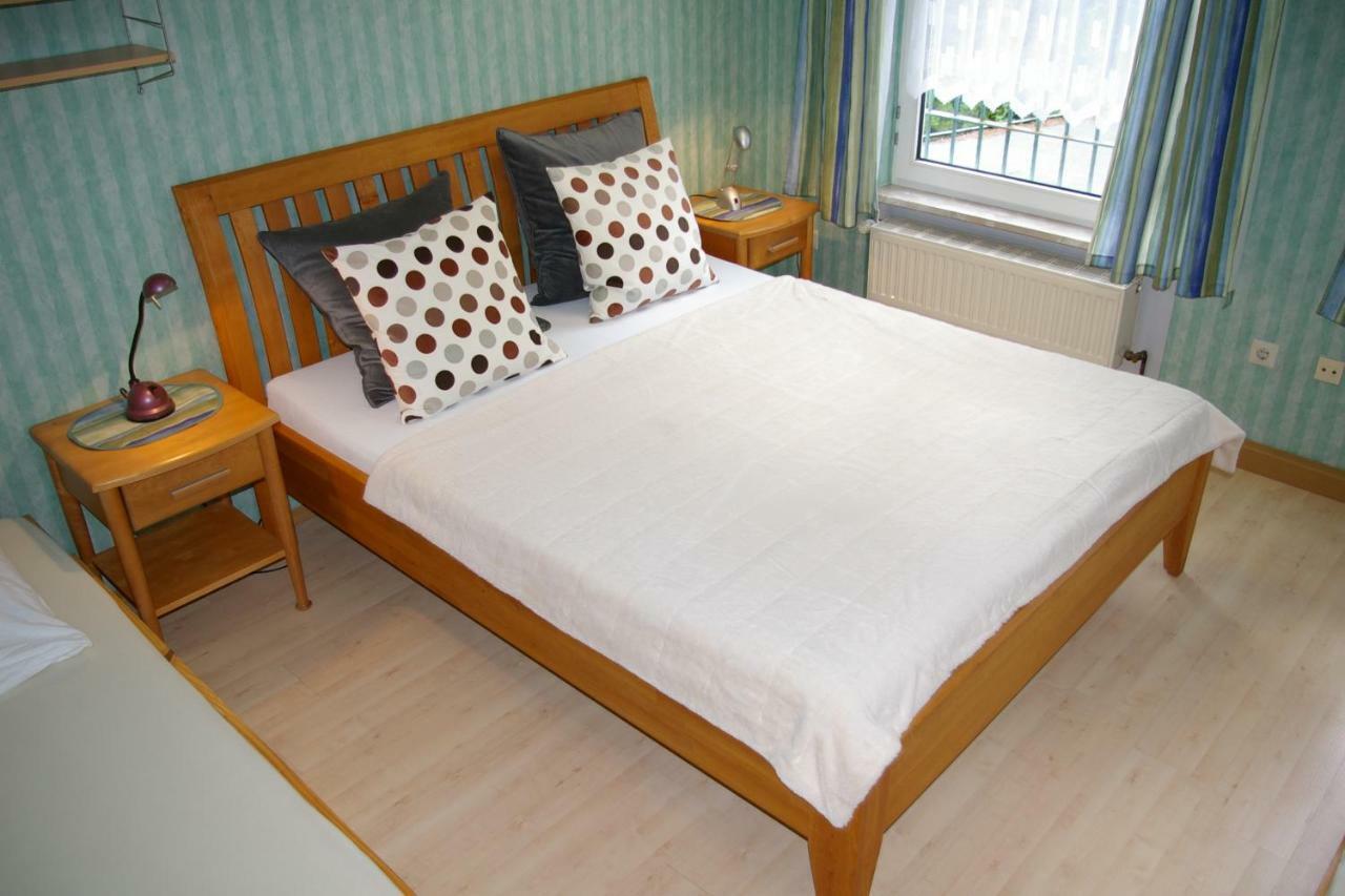 Ferienhaus Waldrand Ulmen Bagian luar foto